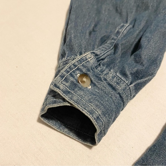 Cabin Creek Long Sleeve Button Up Denim Jeans Shirt Womens Size L Petites - Picture 6 of 16